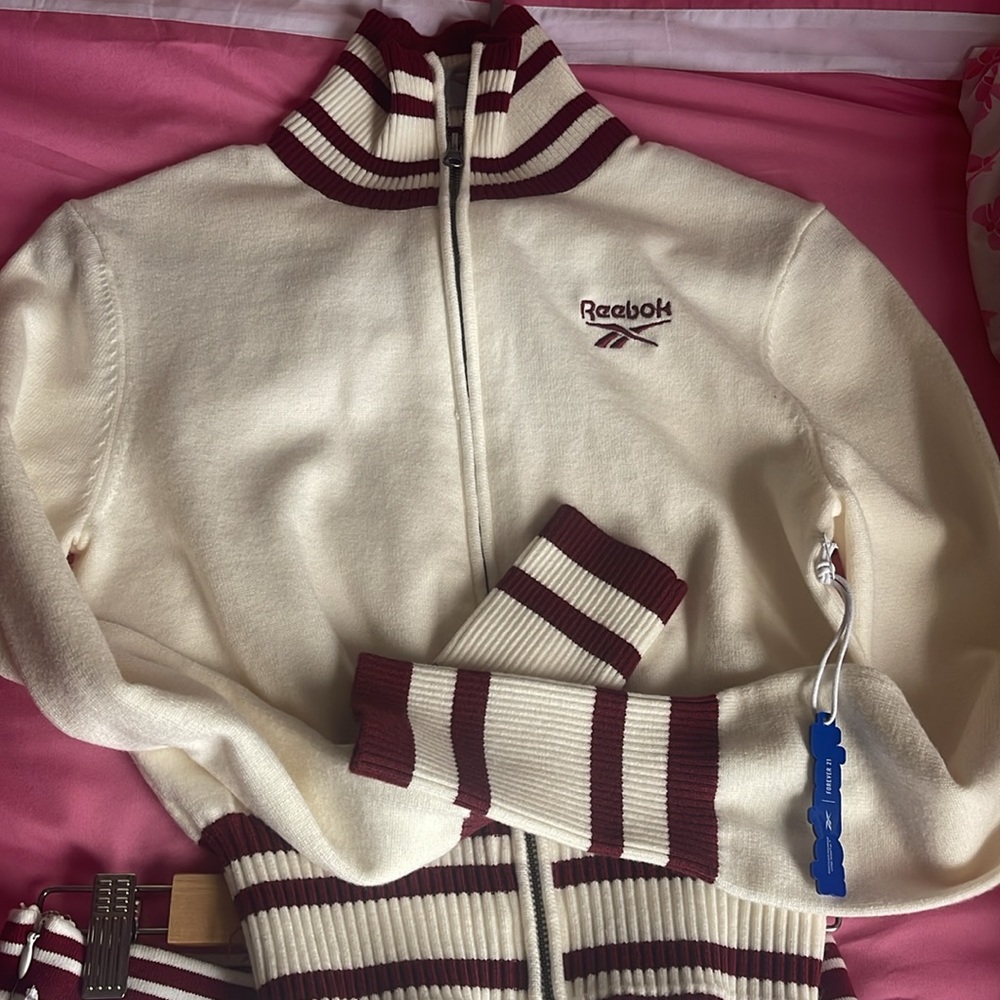 Reebok set - Picture 2 of 3
